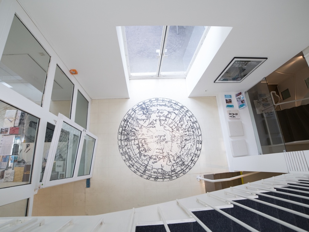 Katrin Ströbel, Colonize My Mind, Installationsansicht, Stadtgalerie Saarbrücken, 2016 Katrin Ströbel, Colonize My Mind, Installationsansicht, Stadtgalerie Saarbrücken, 2016