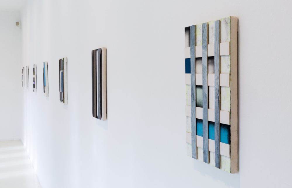 Jost Münster, Cavu-Serie, 2017, 42 x 30 cm, Installationsansicht Stadtgalerie Saarbrücken, Foto Anton Minayev Jost Münster, Cavu-Serie, 2017, 42 x 30 cm, Installationsansicht Stadtgalerie Saarbrücken, Foto Anton Minayev