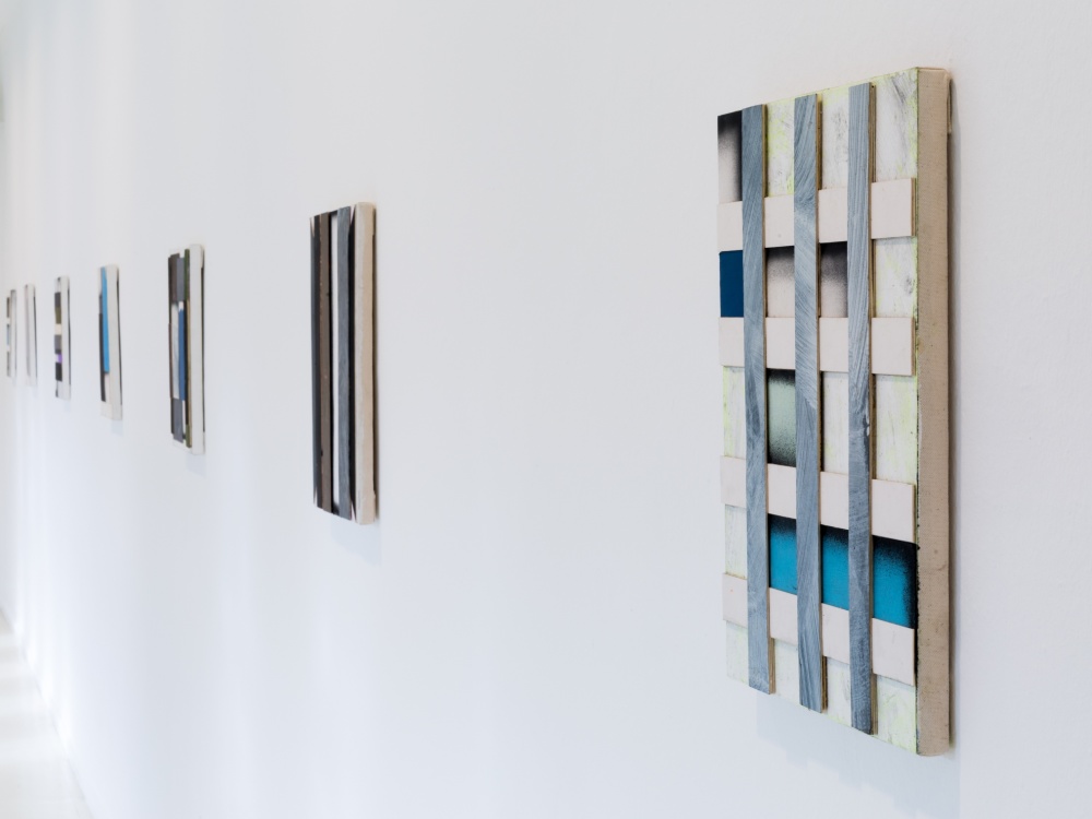 Jost Münster, Cavu-Serie, 2017, 42 x 30 cm, Installationsansicht Stadtgalerie Saarbrücken, Foto Anton Minayev Jost Münster, Cavu-Serie, 2017, 42 x 30 cm, Installationsansicht Stadtgalerie Saarbrücken, Foto Anton Minayev