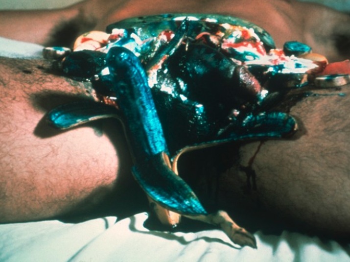 Eunice Golden, "blue bananas and other meats", video Eunice Golden, "blue bananas and other meats", video