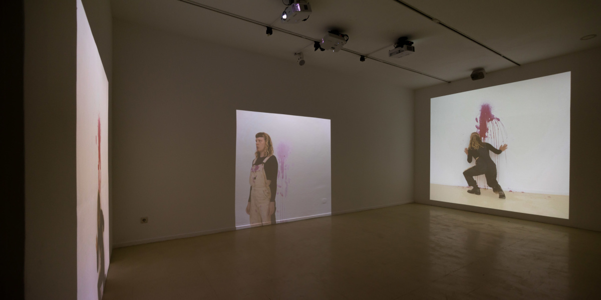 Spuckfiguren & Synergien, LA AIR von Paulette Penje Ausstellungsansicht LA AIR von Paulette Penje