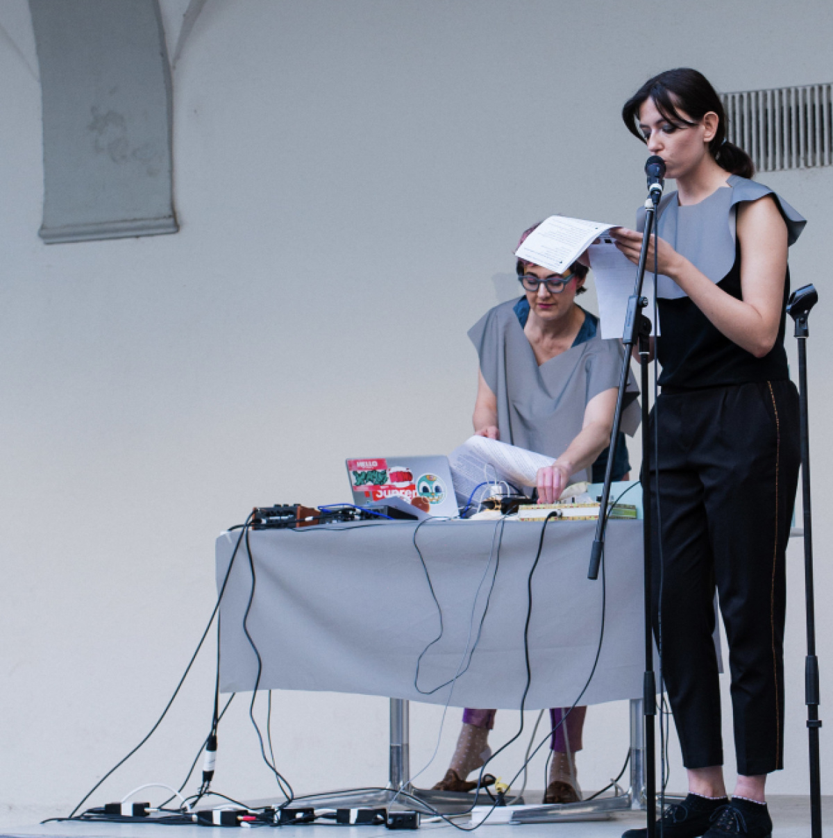 Melissa E. Logan, Statisch, Innenhof der Stadtgalerie Saarbrücken, 8. Juli 2022 Melissa E. Logan