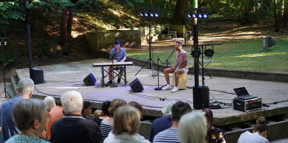 Manuel Krass und Justin Hayo Konzert der Reihe Stadtgalerie Draußen